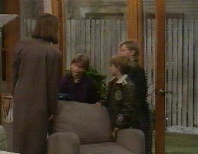 Capture from episode 1.20 - Birds of a Feather Flock to Taylor