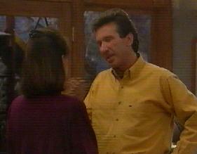 Capture from episode 1.20 - Birds of a Feather Flock to Taylor
